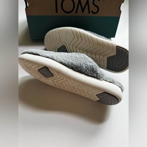 Toms Fluff Slippers Alpargata Mallow Mule Grey Smoke Faux Fur Women NEW Size 9.5 - Picture 10 of 15